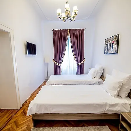 Apartament Piata Mica Sybin